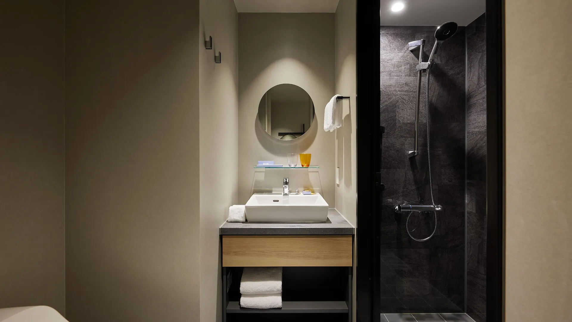 ***  Oakwood Hotel Oike Kyoto Japon