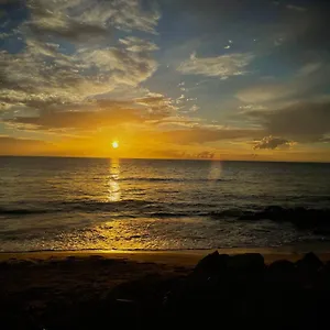 1 Corcega Beachfront Pensión Rincón